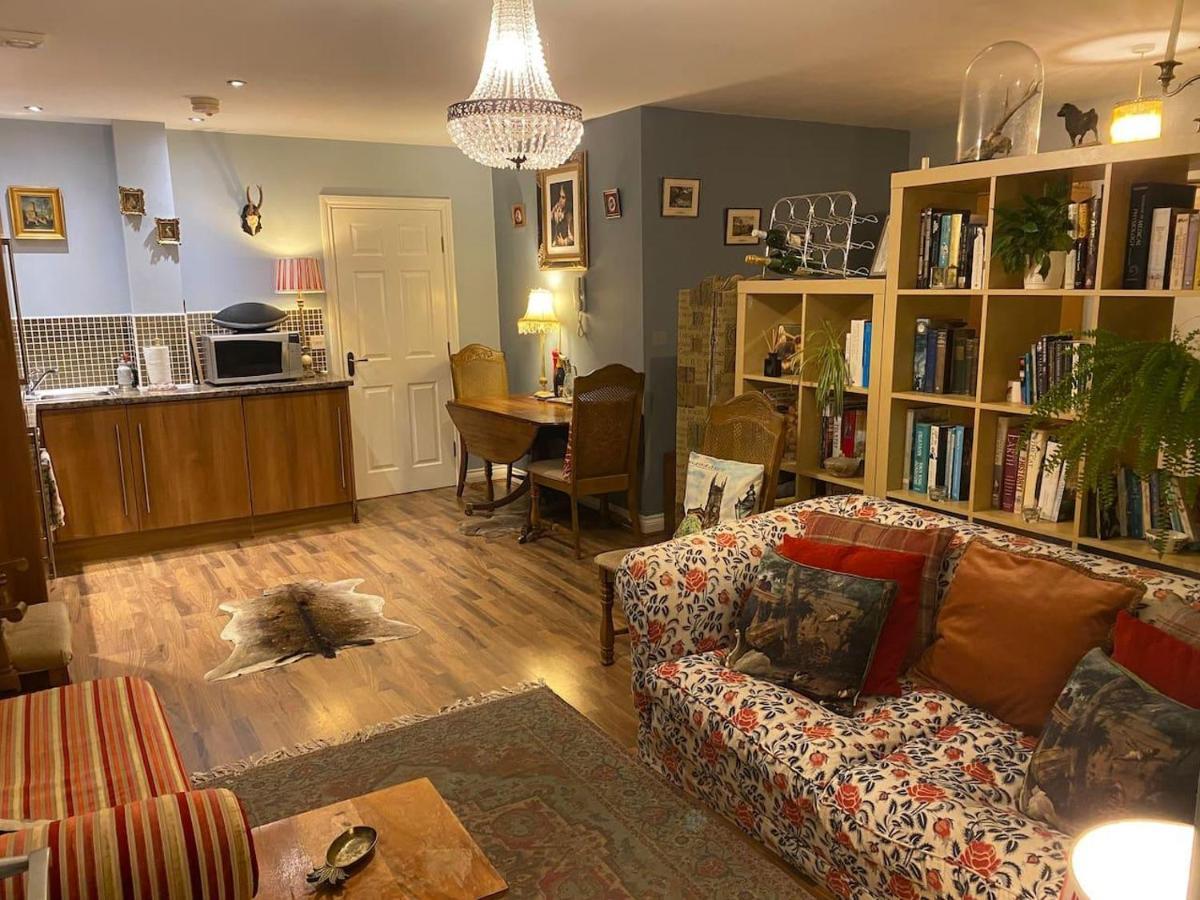 Quirky Town Centre Apartment With River Terrace Macclesfield Esterno foto